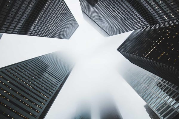 Stormaktskonfliktens nye arkitektur: Ukraina som katalysator for et globalt systemskifte