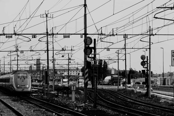 Algoritmenes diktatur: Kampen om den digitale offentligheten og ytringsfrihetens erosjon